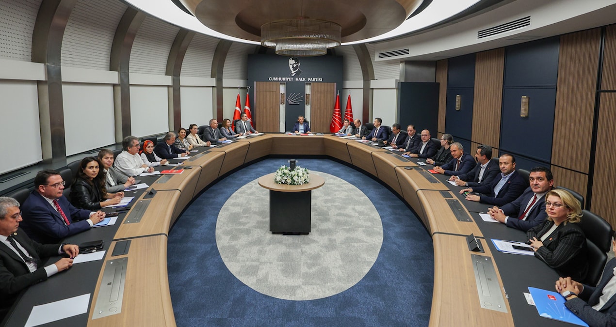 Kurultay tartışmalarının alevlendiği CHP’de kurmaylar konuştu: ‘Birinci gündem unsurumuz…’