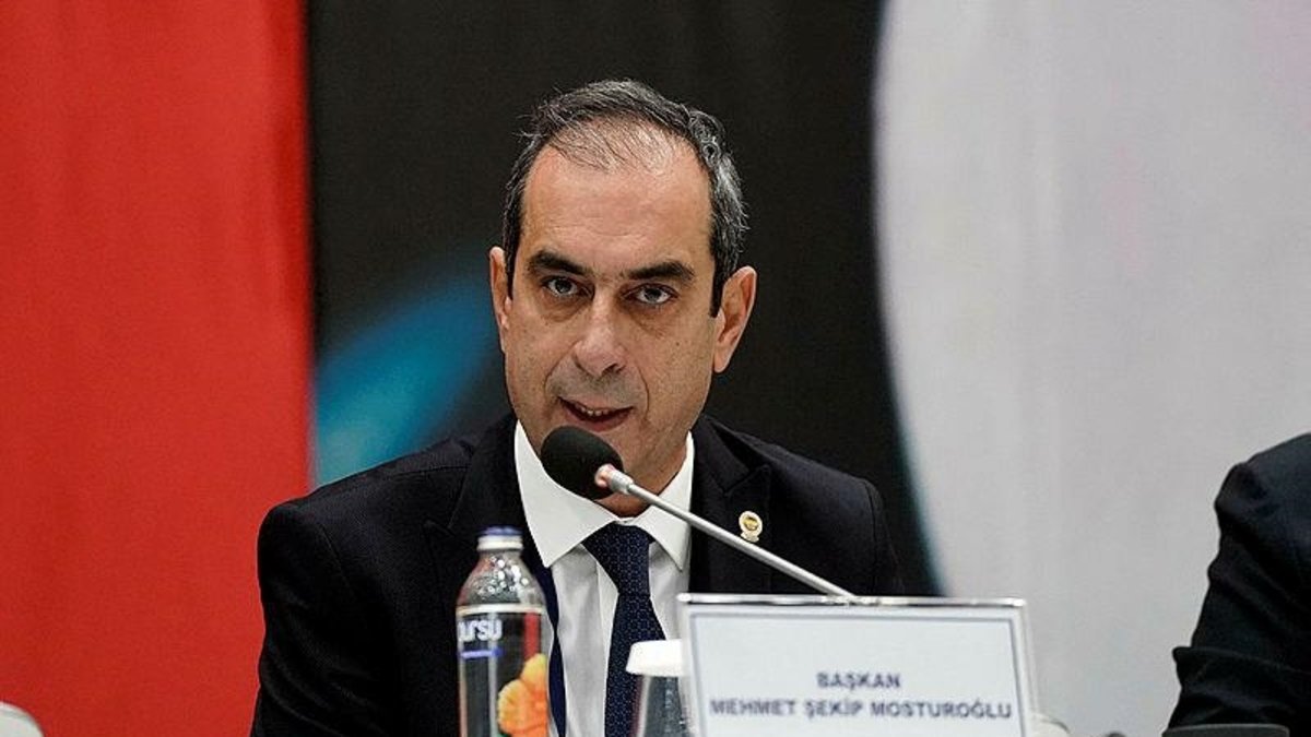 Şekip Mosturoğlu: Jose Mourinho’ya karşı sabırlı olalım
