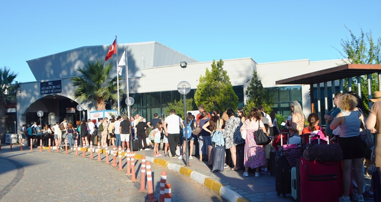 Türkler Yunan Adaları’na akın etti: Sayı belirlendi