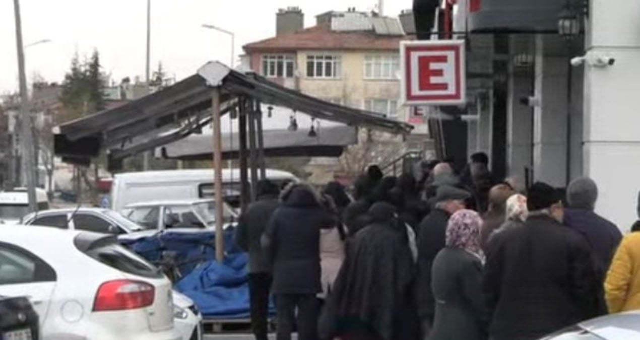 AKP’nin kalesinde metrelerce ucuz yağ kuyruğu