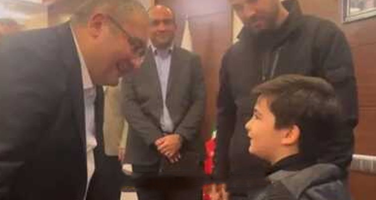 CHP’li liderin küçük çocukla diyalogu tepki çekti