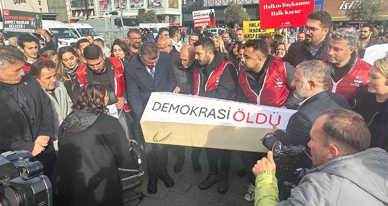 Esenyurt’ta tabutlu eylem