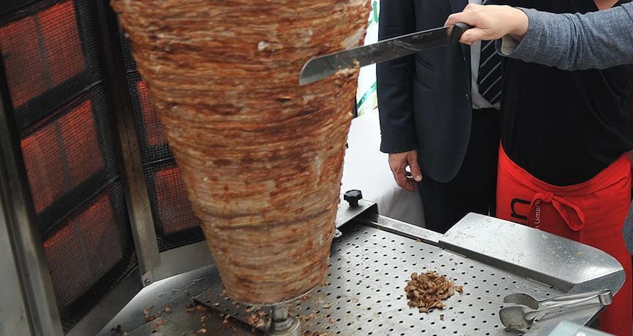 Tavuk döner yerken bir kere daha düşünün