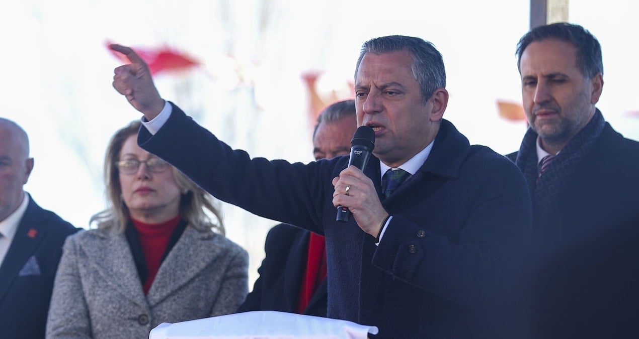 Özgür Özel: Erdoğan zenginin, 40 haramilerin dostudur