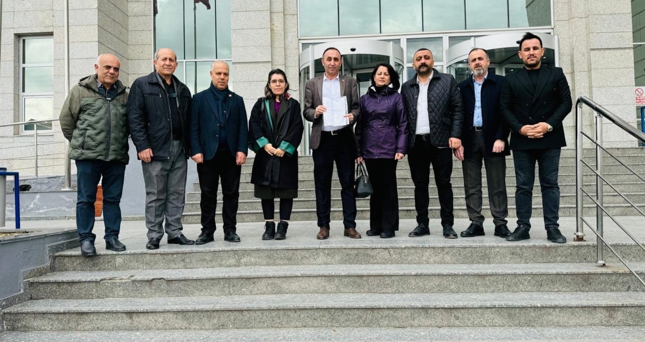 AKP’li belediyede adapsız işler… Belediye devlet yerine çöktü, zabıta müdürü kızının eşyalarını personele taşıttı