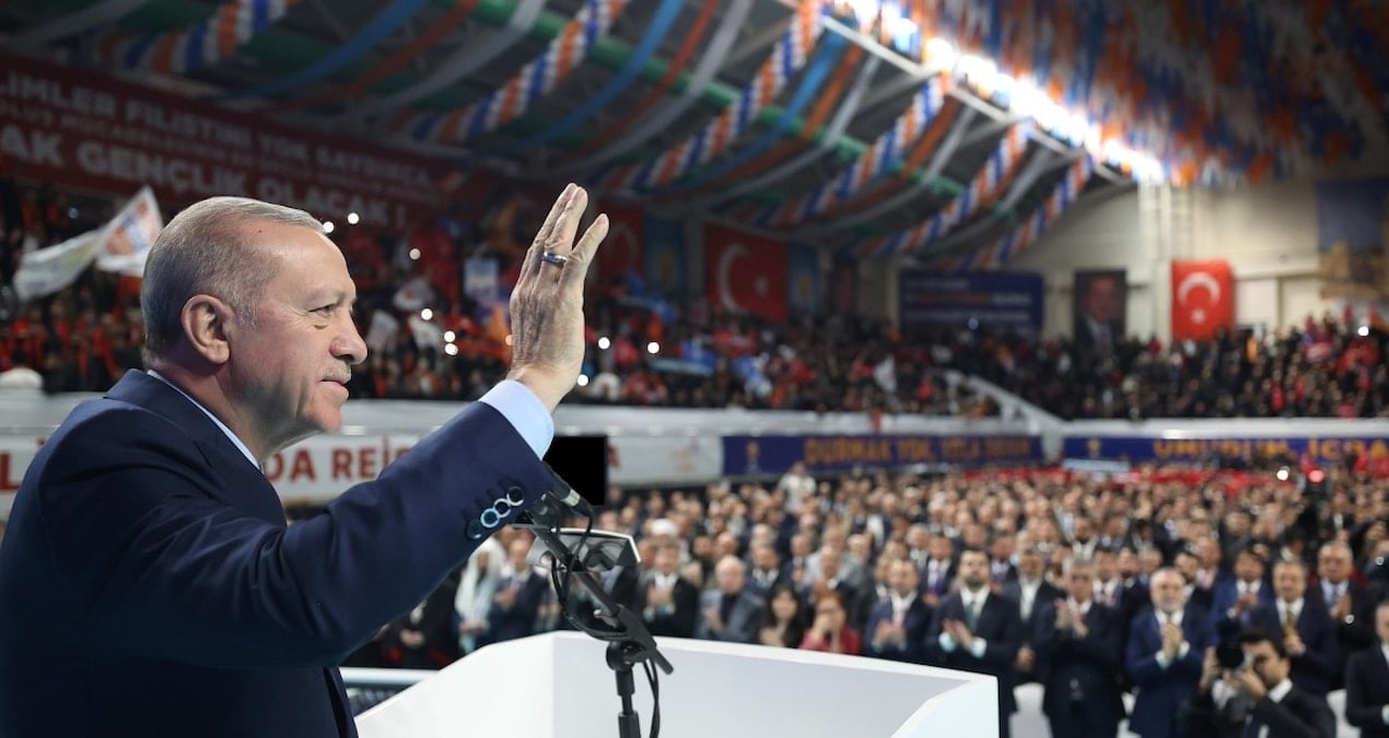 AKP’nin davet listesinde 3 parti yer almadı, tepki gecikmedi