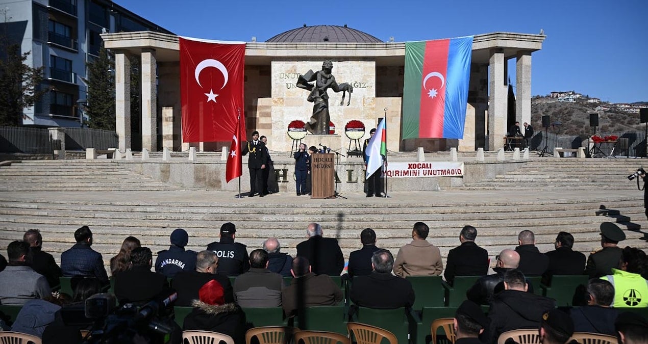 Hocalı Katliamı’nda şehit olanlar merasimle anıldı