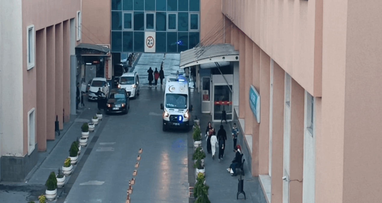 Analizlerin temiz çıkması için rüşvet alan memurlar yakalandı