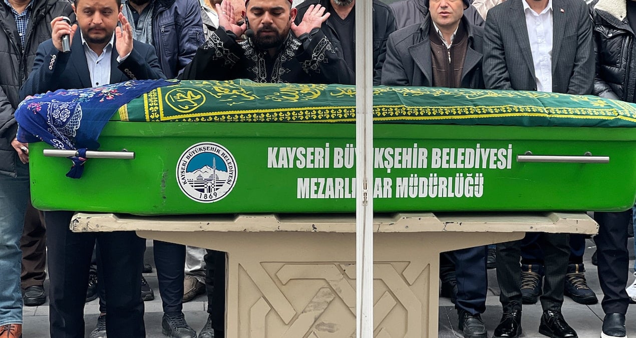 Annesini öldüren 17 yaşındaki kız çocuğu tutuklandı