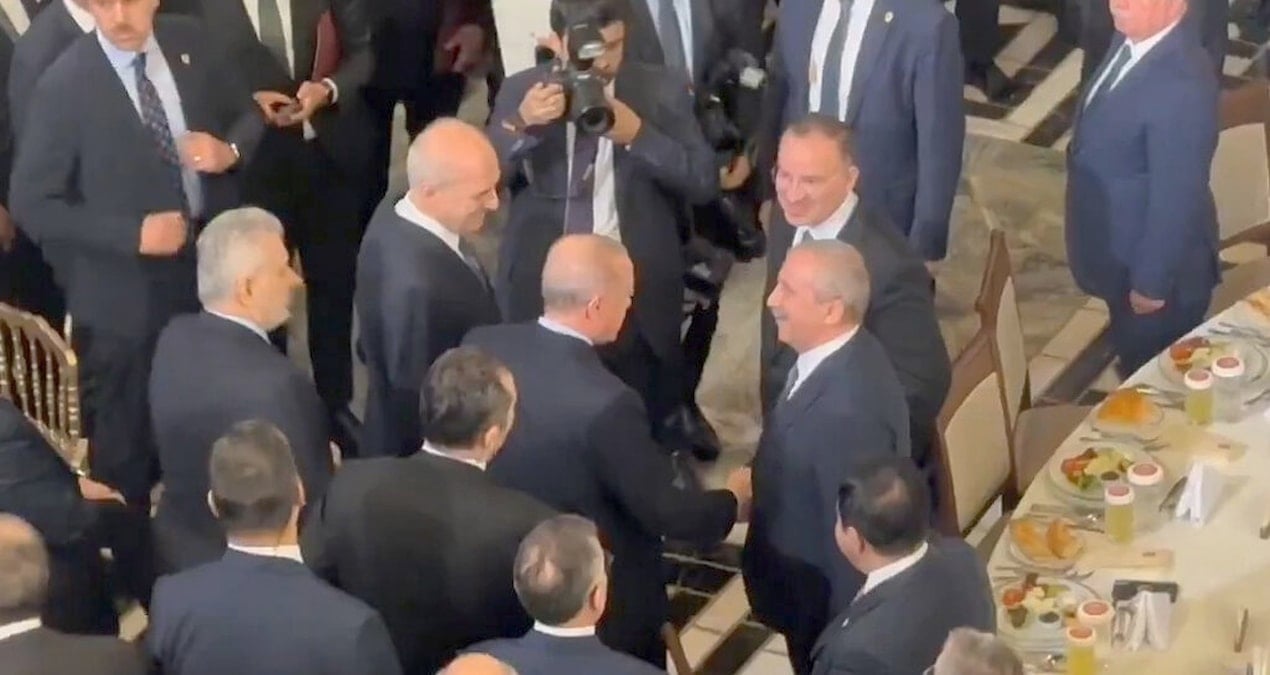 Erdoğan ve İmralı Heyeti Arasında İlk Temas! TBMM’de Sıcak Sohbet ve Tokalaşma