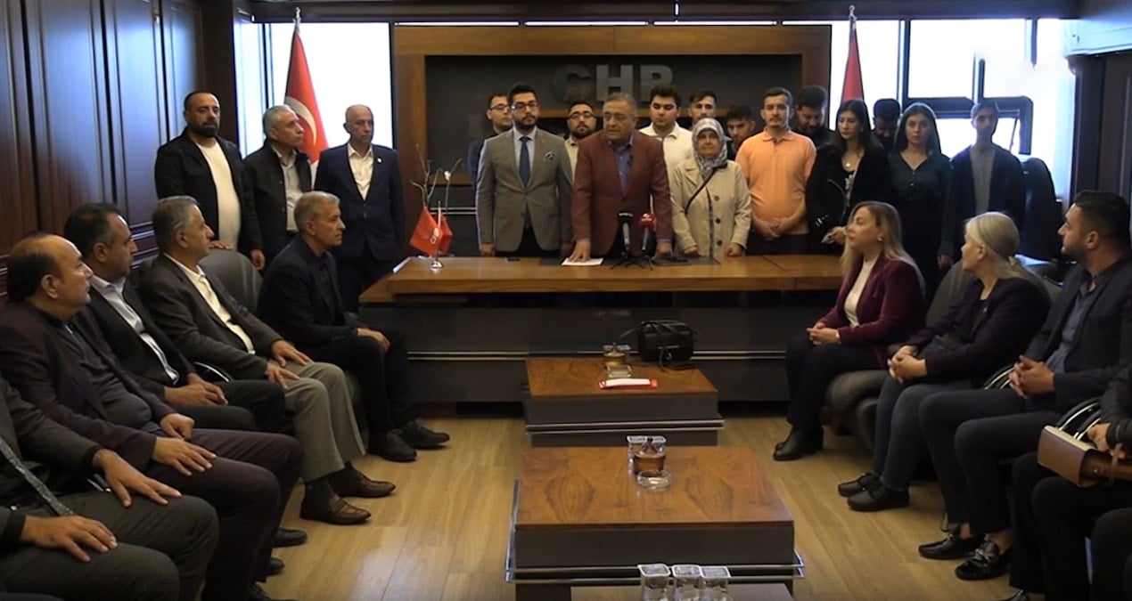 İmamoğlu için Diyarbakır’da ilk imzalar atıldı