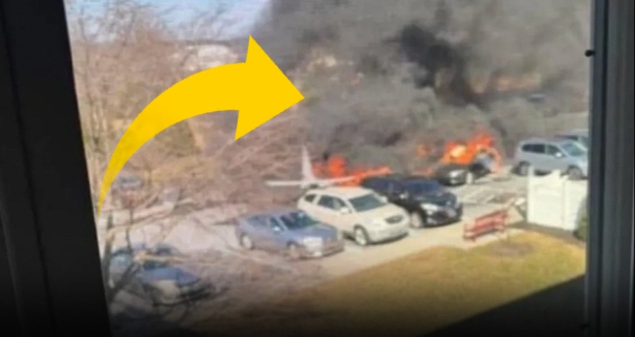Kapısı açık unutulan uçak otoparka çakıldı