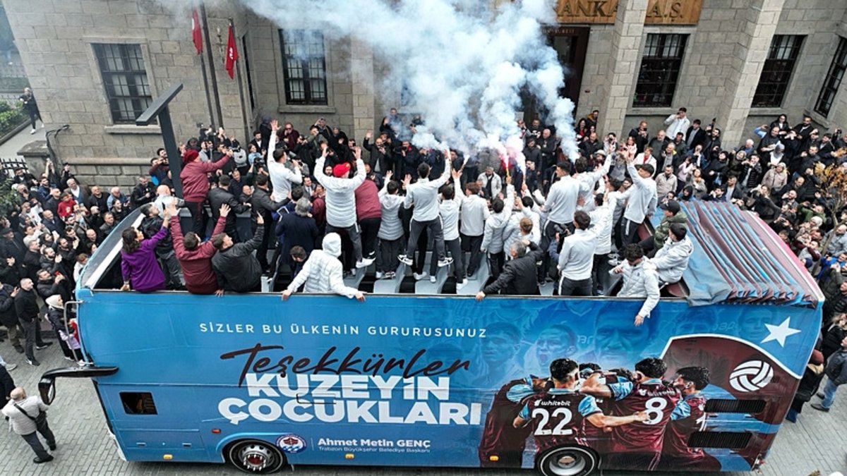 Avrupa ikincisi olan Trabzonspor U19 Takımı’na coşkulu kutlama