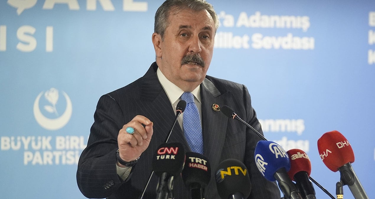 Cumhur İttifakı’nın küçük ortağı iktidarı yerden yere vurdu