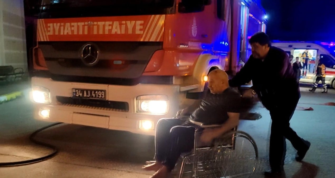 İstanbul’da Huzurevi’nde yangın: 17 kişi hastaneye kaldırıldı