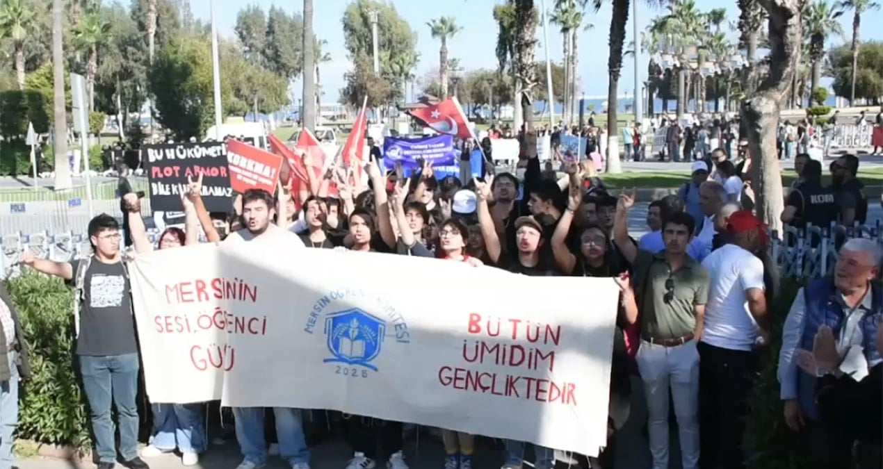 1 Mayıs kutlamasında ‘bozkurt işareti’ kavgası