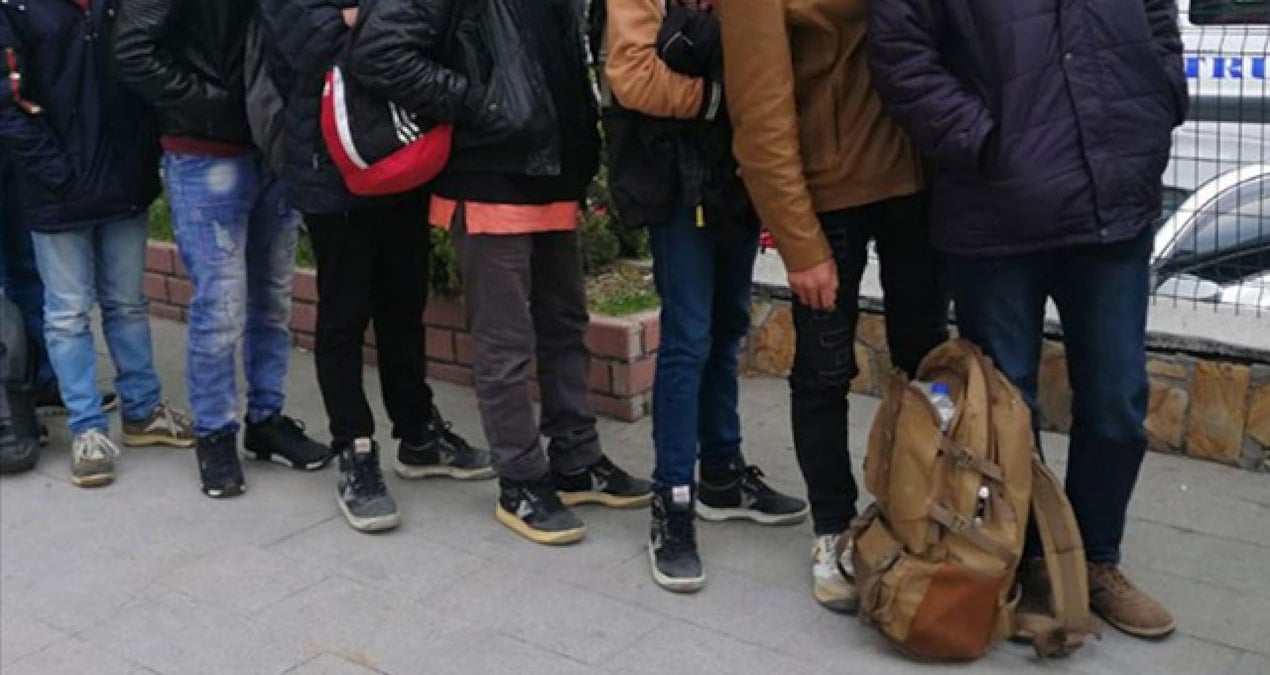2 ilde 28 düzensiz göçmen yakalandı