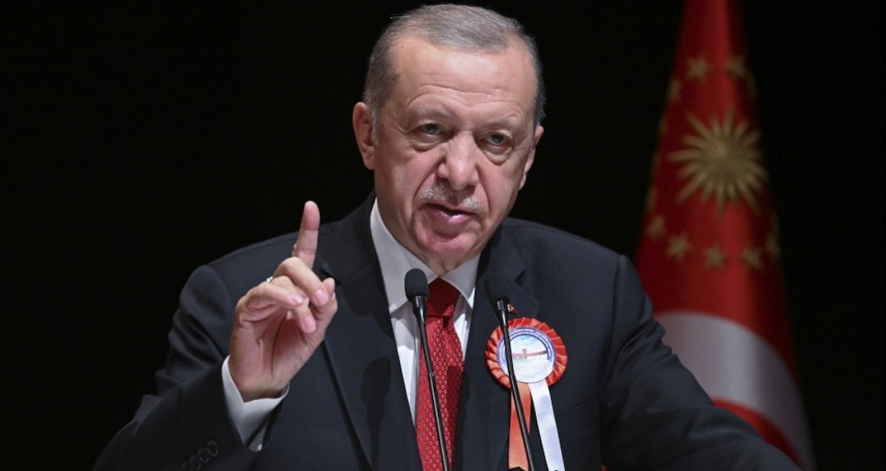 AKP Sözcüsü Ömer Çelik: Erdoğan cumartesi sabahı tarihi bir konuşma yapacak