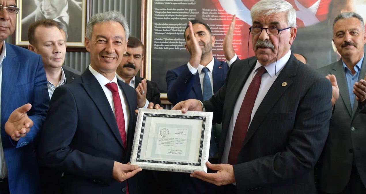 AKP’li başkanın yaptığı torpili AKP’li eski başkan sosyal medyadan ifşa etti