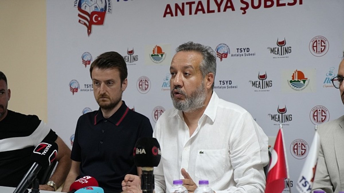 Antalyaspor Başkanı Sinan Boztepe görevini bıraktığını açıkladı