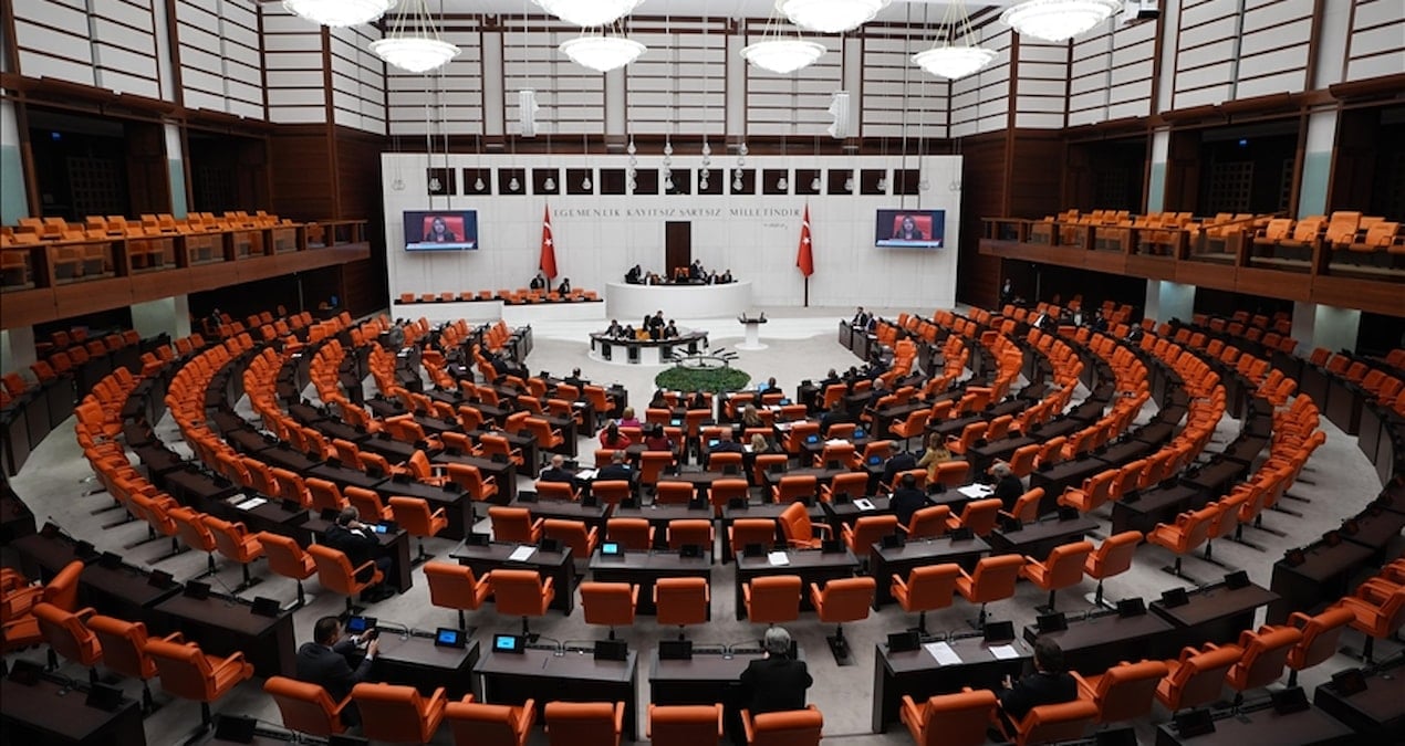 Kenevirle ilgili düzenlemeyi de içeren yeni sağlık yasası Meclis’ten geçti
