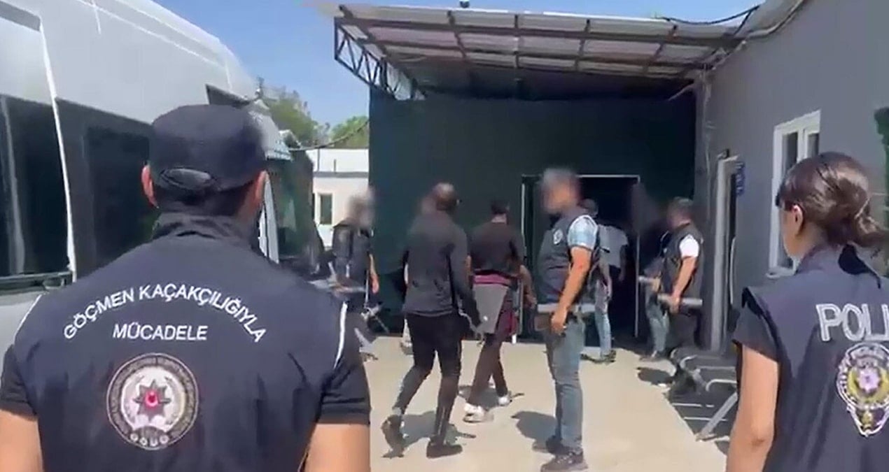Yer: Denizli! Kamerun uyruklu organizatör ve kaçak göçmenler yakalandı