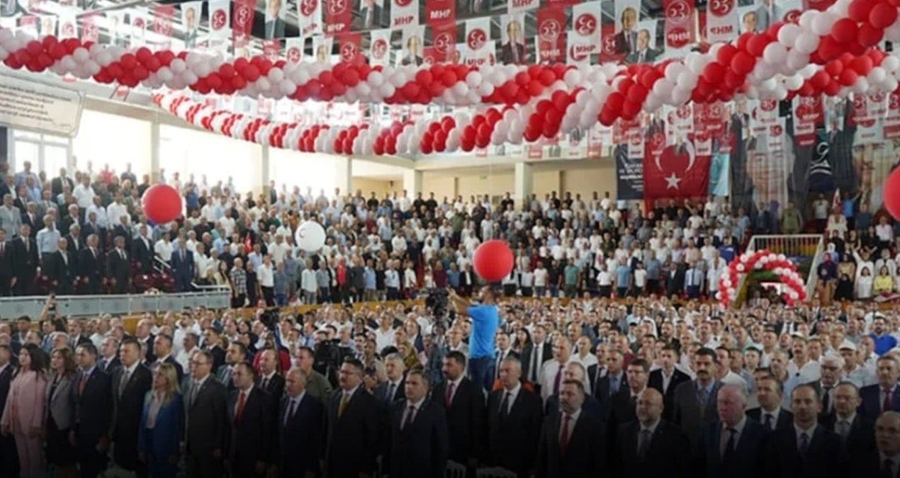 MHP Malazgirt öncesi ‘milliyetçi slogan’ çıkmazına girdi