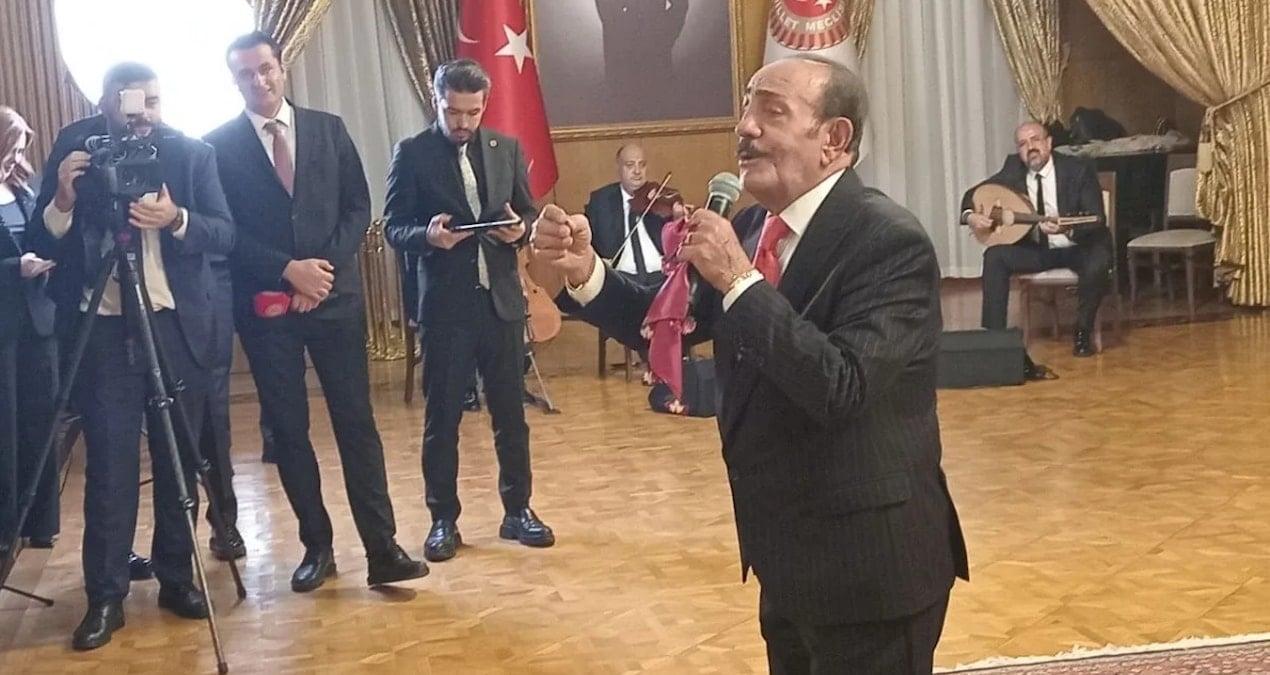 Resepsiyonda Mustafa Keser’den sürprizi