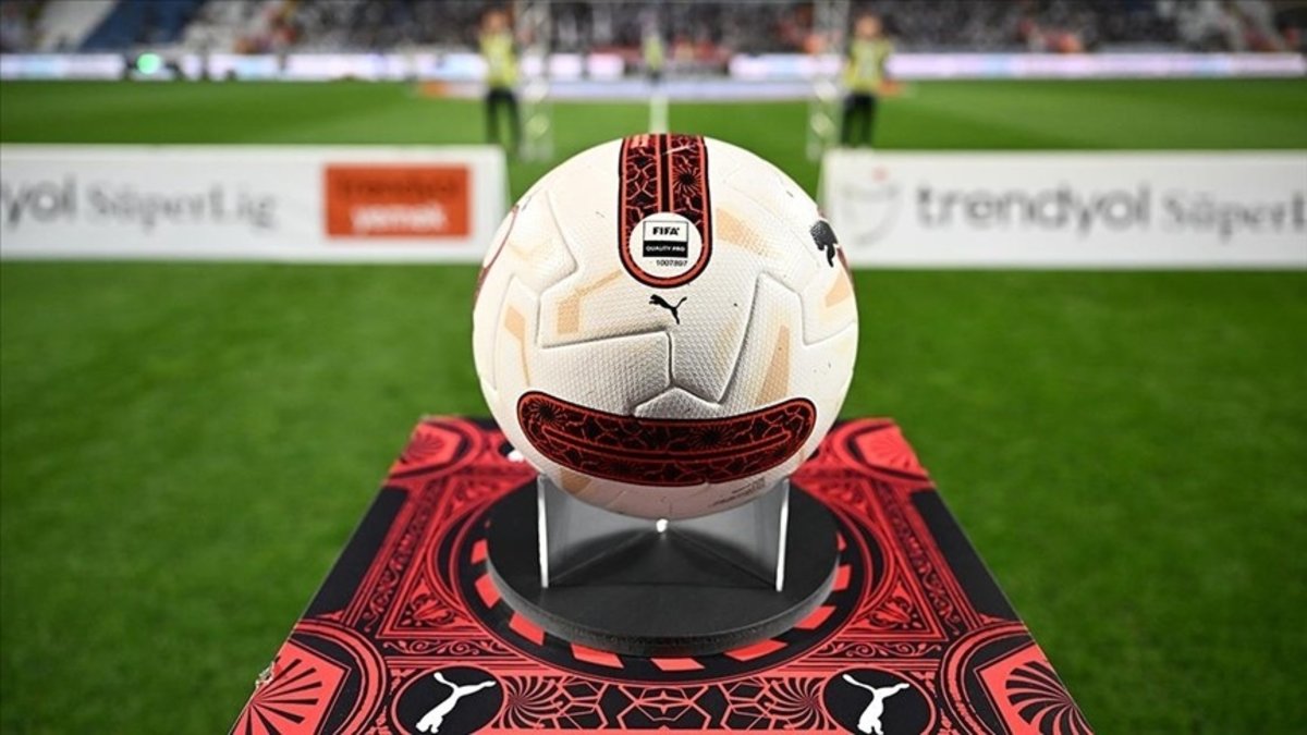 Süper Lig’de teknik direktör kıyımı devam ediyor!