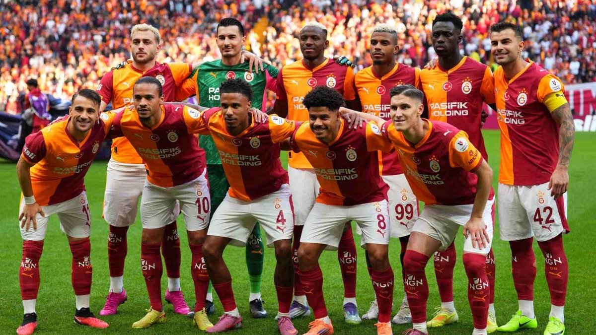Galatasaray, Trendyol Süper Lig’in ilk yarısını 42 puanla lider tamamladı!