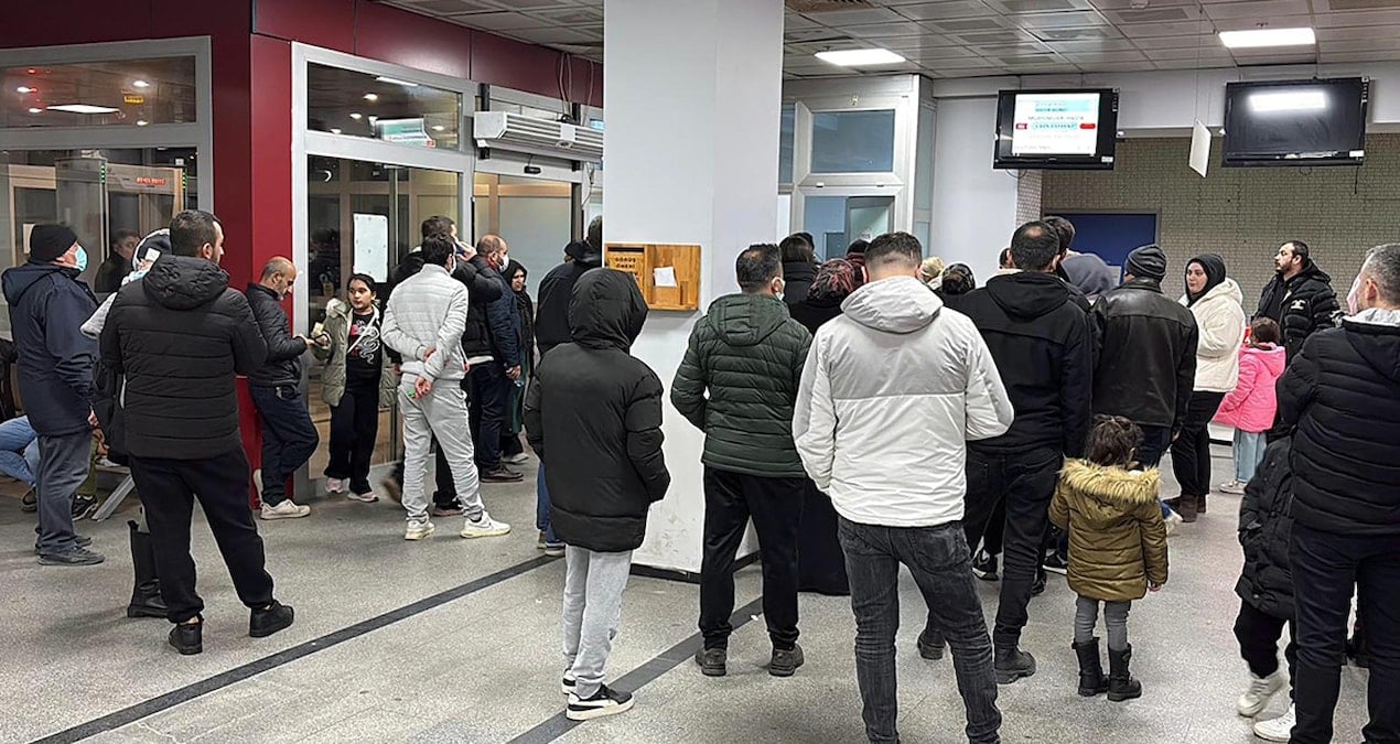 Hastanelerin acilleri doldu taştı, uzun kuyruklar oluştu! ‘Zorunlu değilse evden çıkmayın’