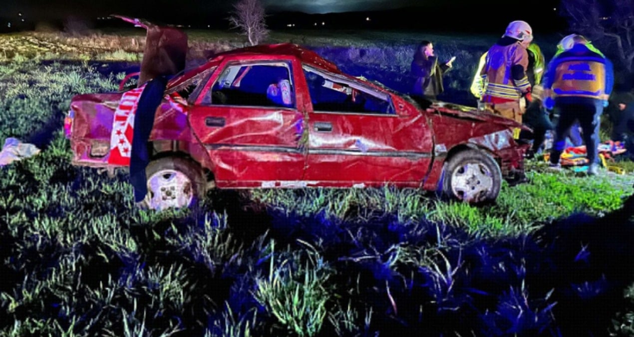 Takla atan otomobildeki 1 kişi öldü, 1’i ağır 3 kişi yaralandı