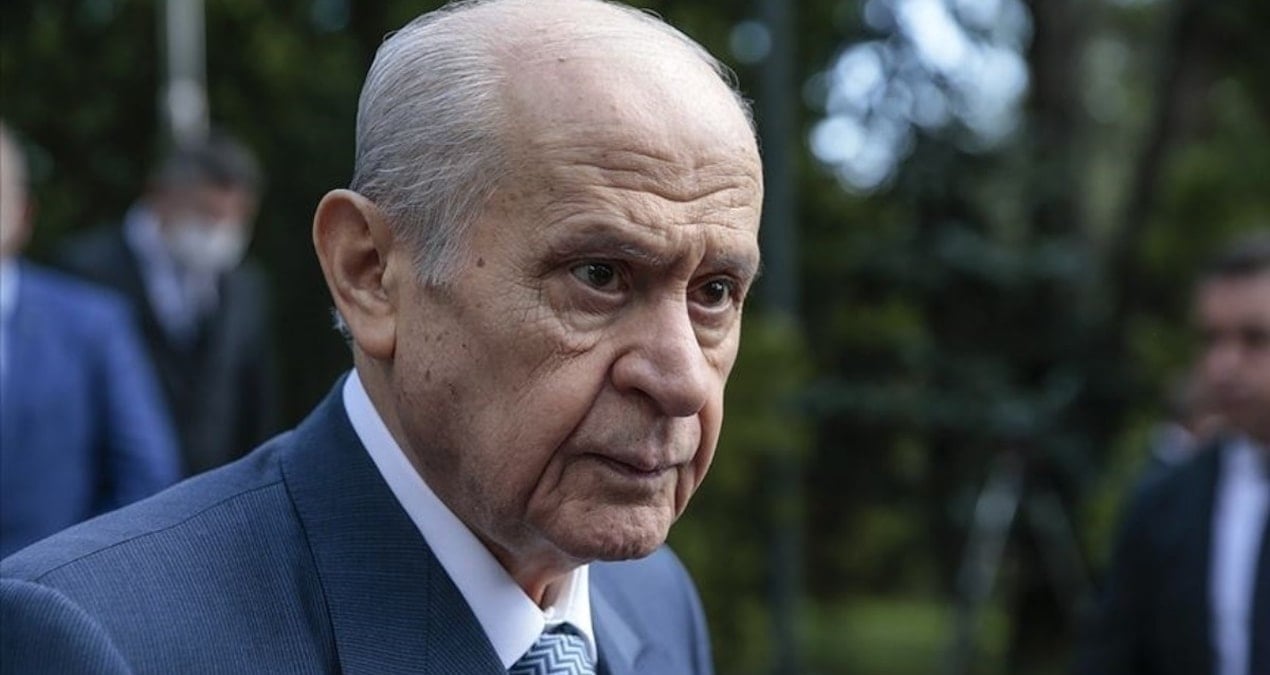 AKP’li isimden dikkat çeken yorum: Devlet Bey güncelliyor