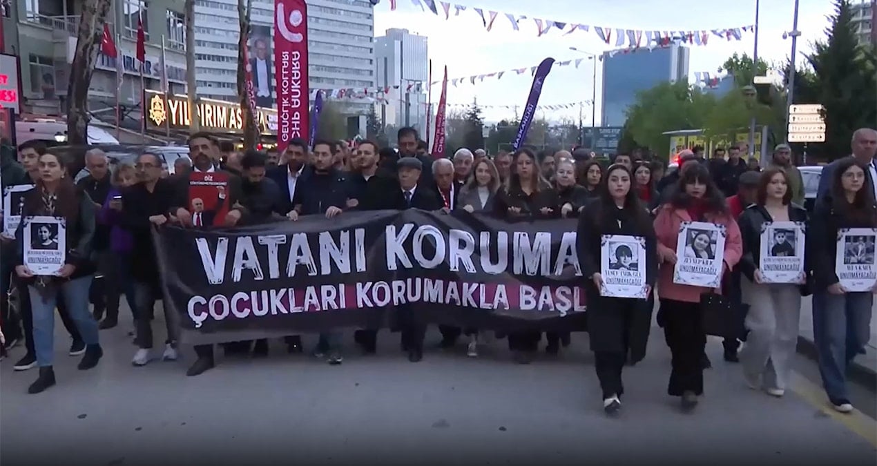 CHP Ankara İl Örgütü’nden Anıtkabir’e sessiz yürüyüş