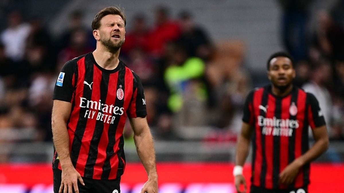 Milan evinde Udinese’ye farklı kaybetti!