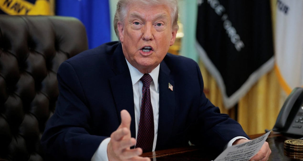 Trump’tan İran’a ‘Hürmüz’ resti: Ya onlarla ya da onlarsız açacağız