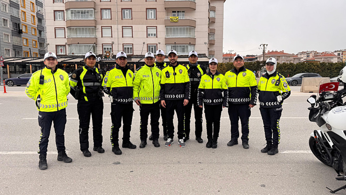 TÜMOSAN Konyasporlu futbolculardan “Polis Haftası” sürprizi