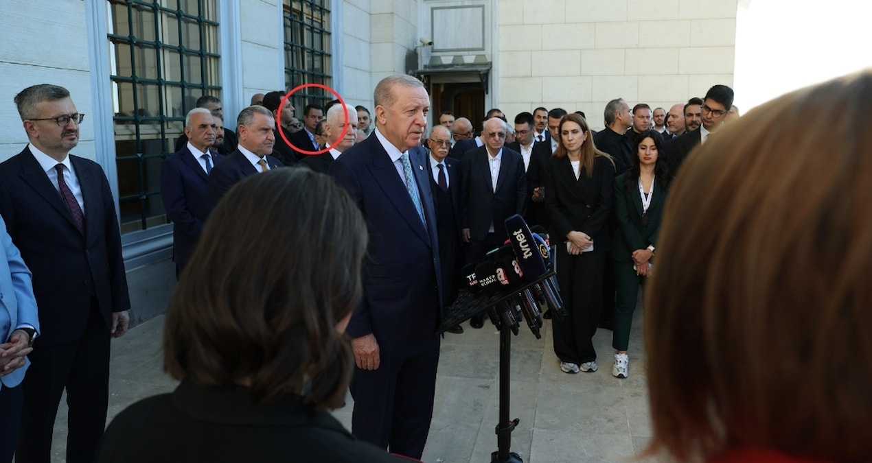 Acun Ilıcalı, Erdoğan’a bayram namazında eşlik etti