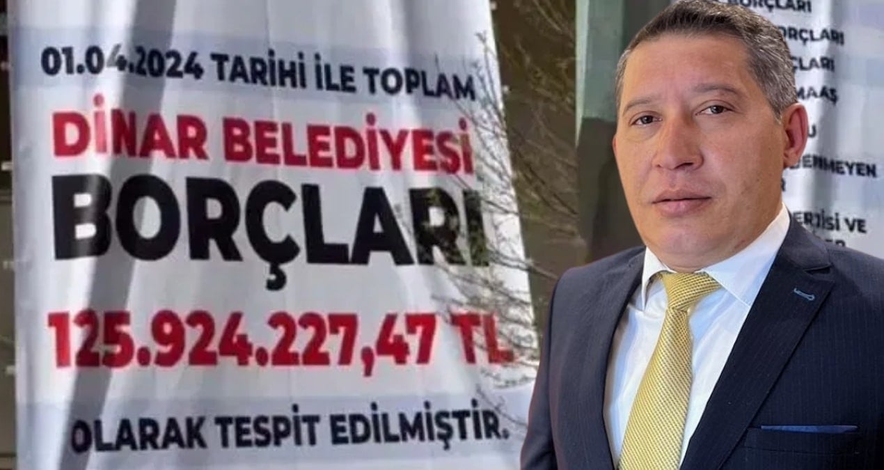 AKP döneminin borcunu belediye binasına asan Veysel Topçu AKP’ye geçiyor