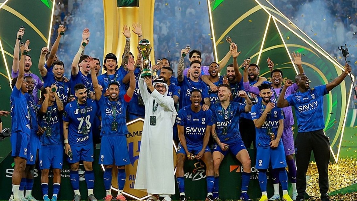 Al-Hilal şampiyon oldu! Yusuf Akçiçek Suudi Arabistan’da ilk kupasını kazandı