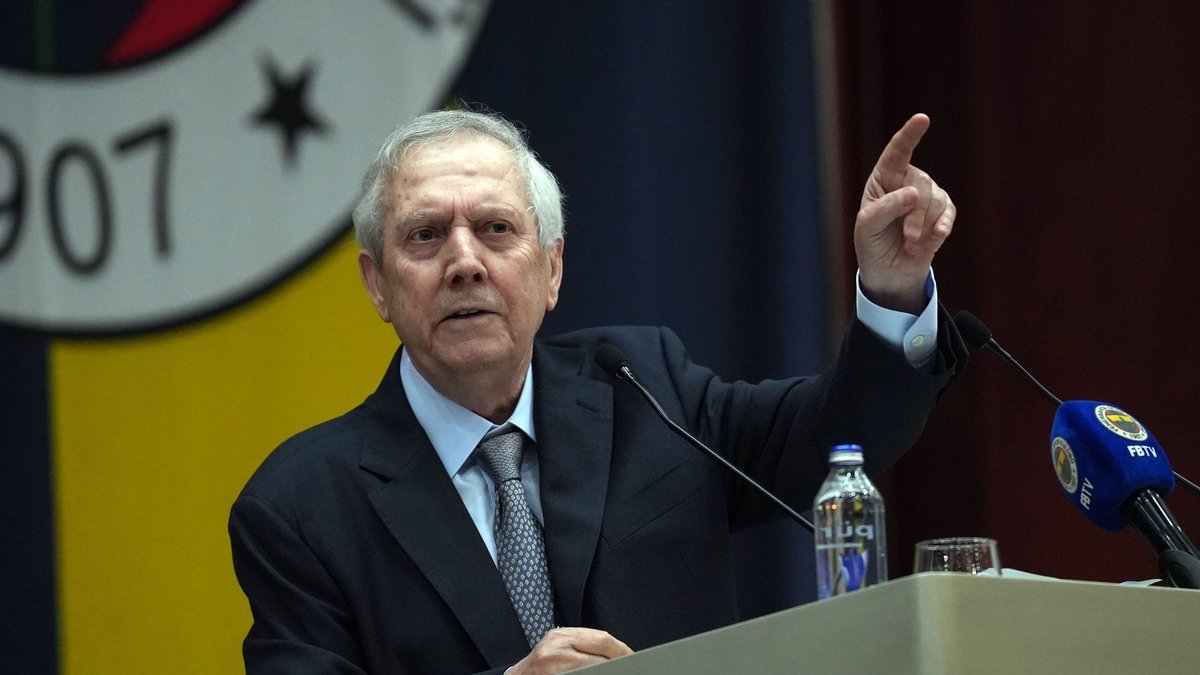 Aziz Yıldırım’dan Fenerbahçeli derneklere ve taraftarlara çağrı!