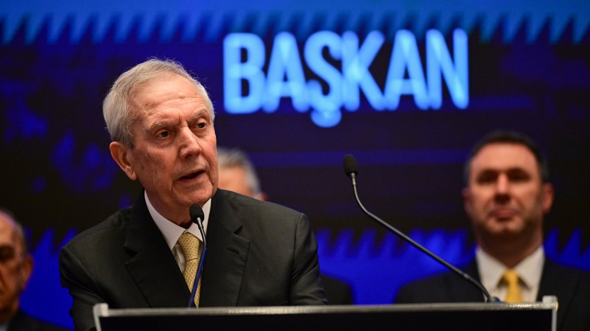 Aziz Yıldırım’dan transfer açıklaması: İstersek önümüzdeki hafta…