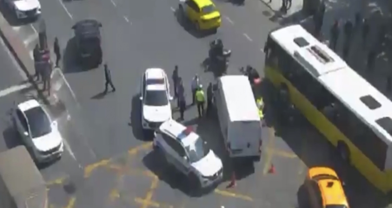 Beşiktaş’ta minibüs kadın polisi ezdi!