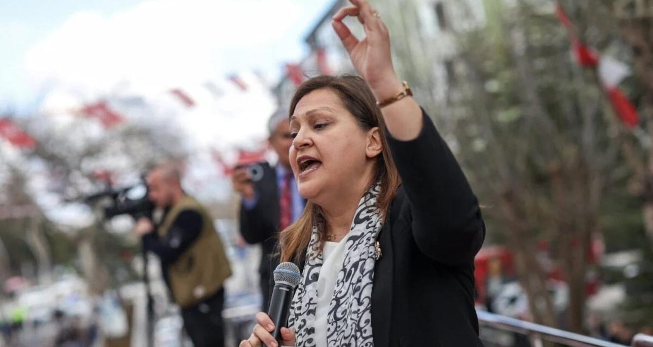 Burcu Köksal AKP’ye katılacağı tarihi açıkladı
