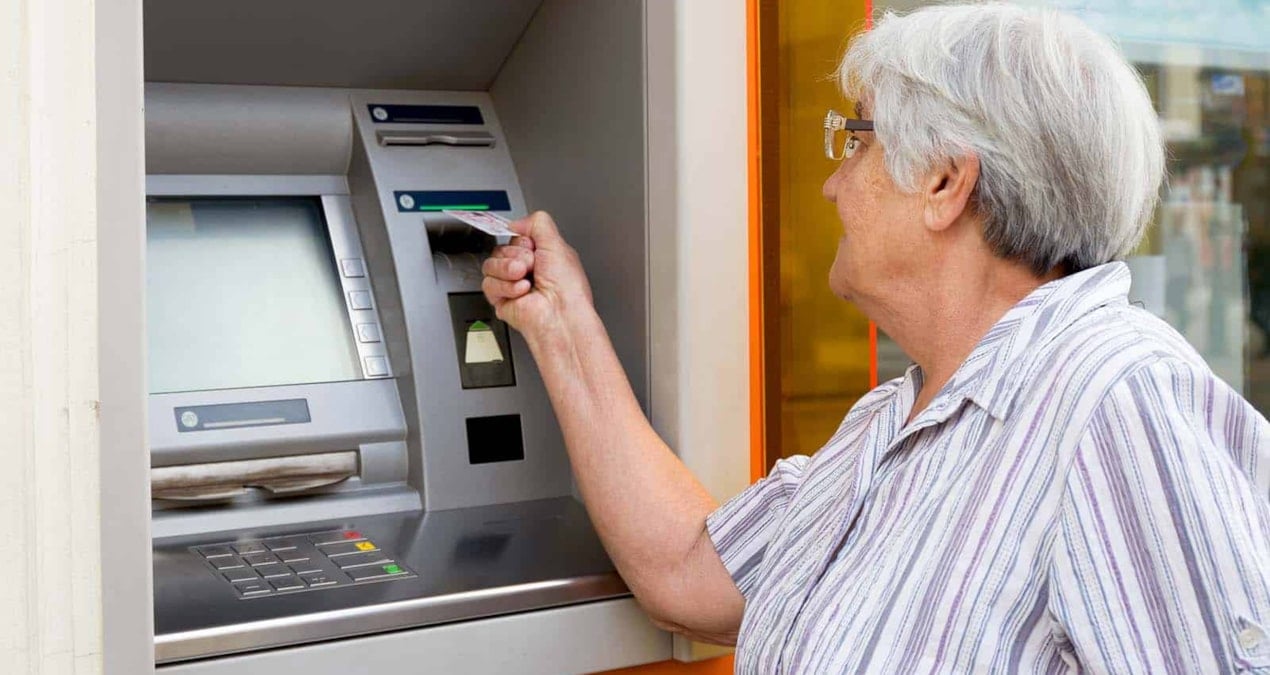 Emeklilere en az 24 bin lira pazar günü hesaplara yatacak