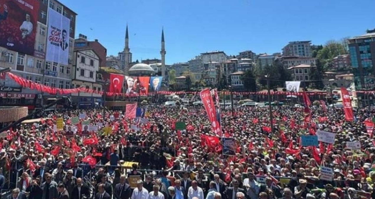 Erdoğan’ın yüzde 73 oy aldığı Rize’de CHP mitinginde tarihi kalabalık