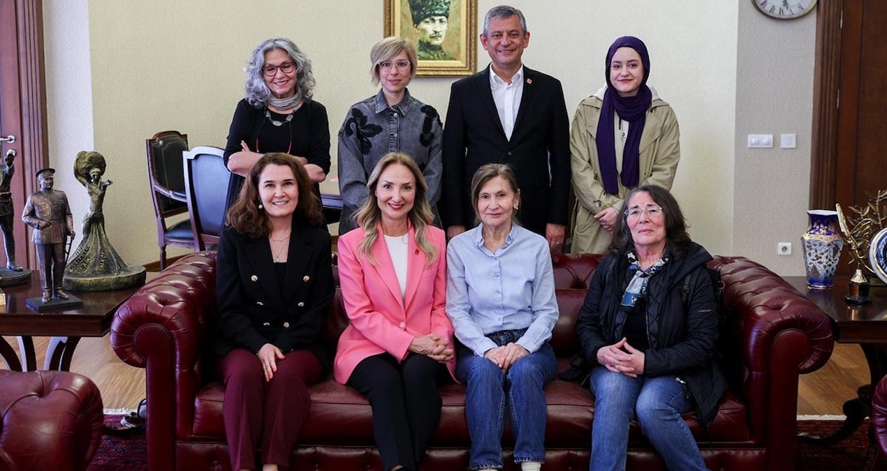 Eşitlik İçin Kadın Platformu temsilcilerinden Özgür Özel’e ziyaret