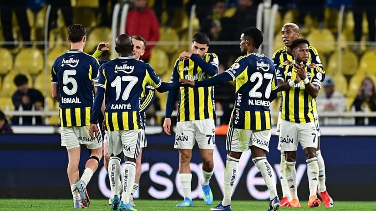 Fenerbahçeli yıldız takımdan ayrılıyor! Evini bile aldı