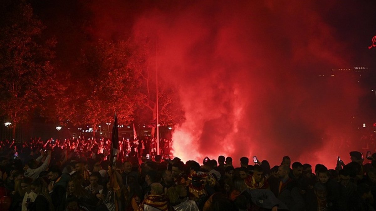 Galatasaray resmi sosyal medya hesabından kutlamalara ilişkin bir duyuru yayınladı