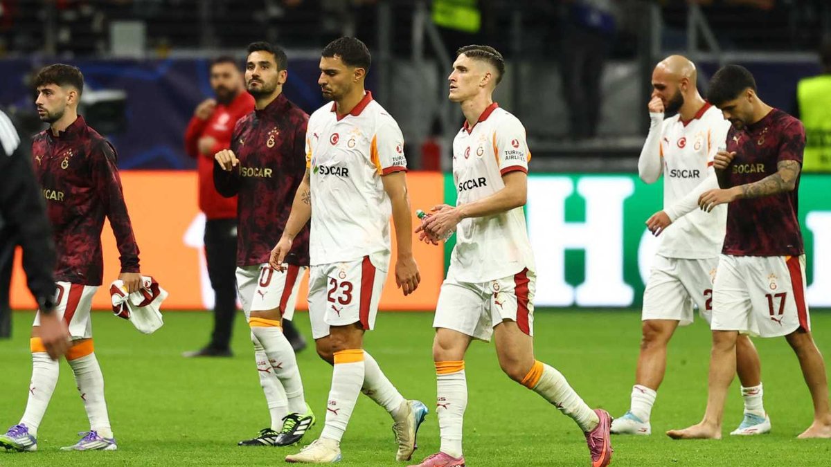 Galatasaray’da yıldız isme transferde Fulham kancası!